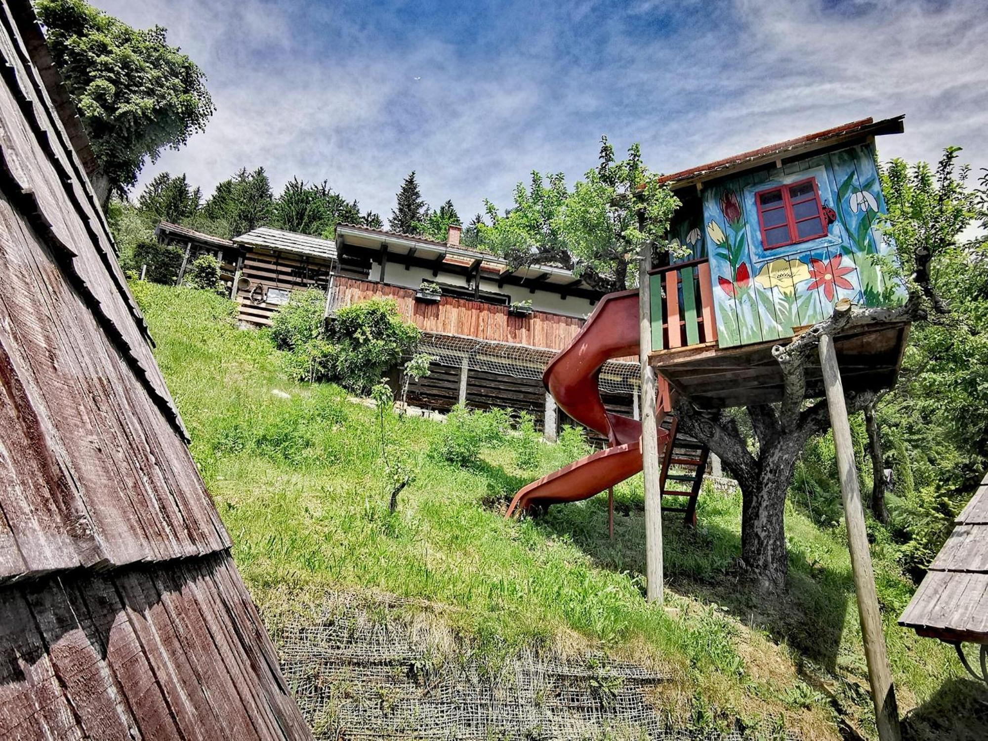 Glamping Mm Hotel Muta Exterior photo